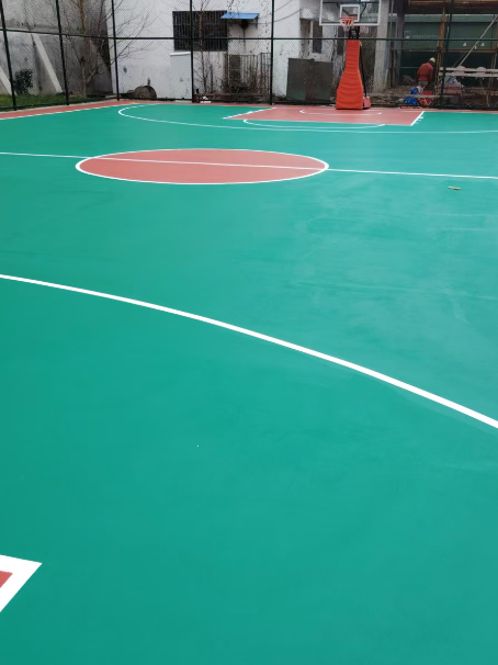 彬县 球场长期使用易出现地面开裂